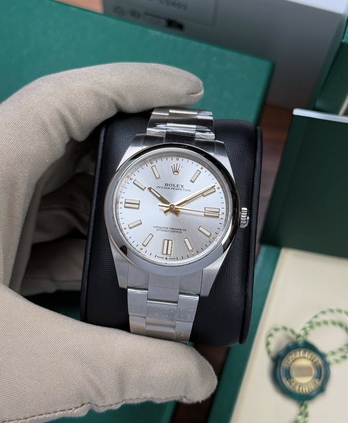ROLEX OYSTER PERPETUAL SILVER DIAL 41MM