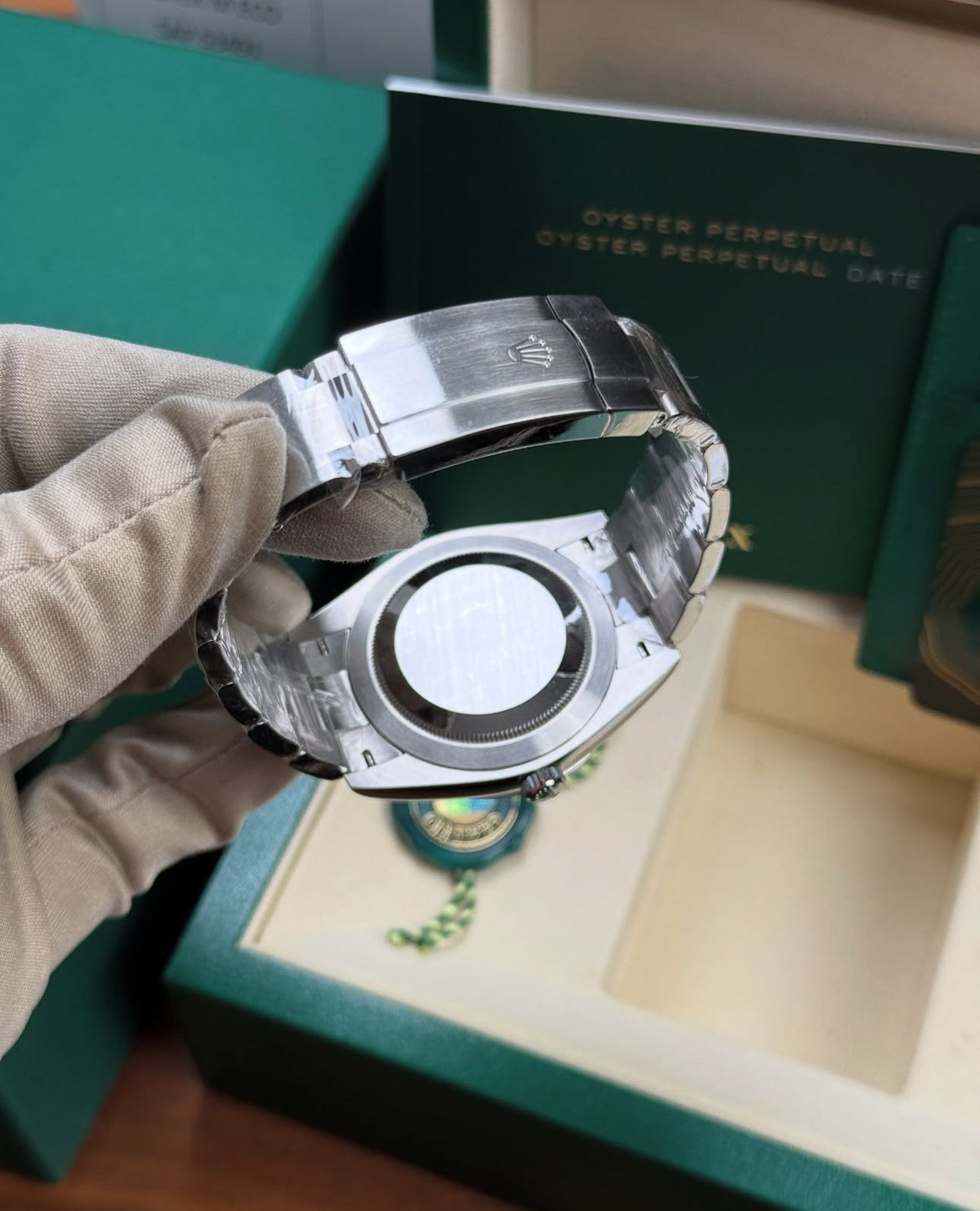 ROLEX OYSTER PERPETUAL SILVER DIAL 41MM