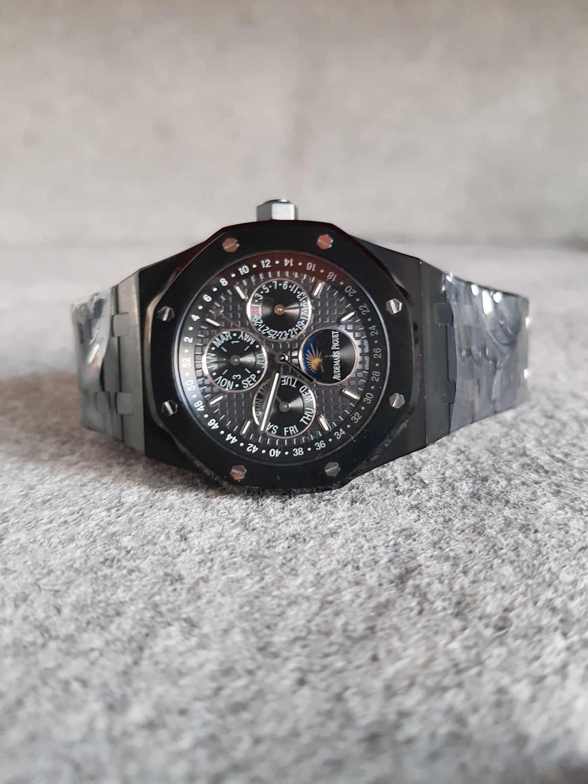 AUDEMARS PIGUET ROYAL OAK "SKELETON" BLACK