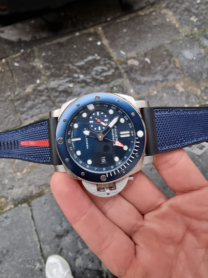 PANERAI SUBMERSIBLE LUNA ROSSA